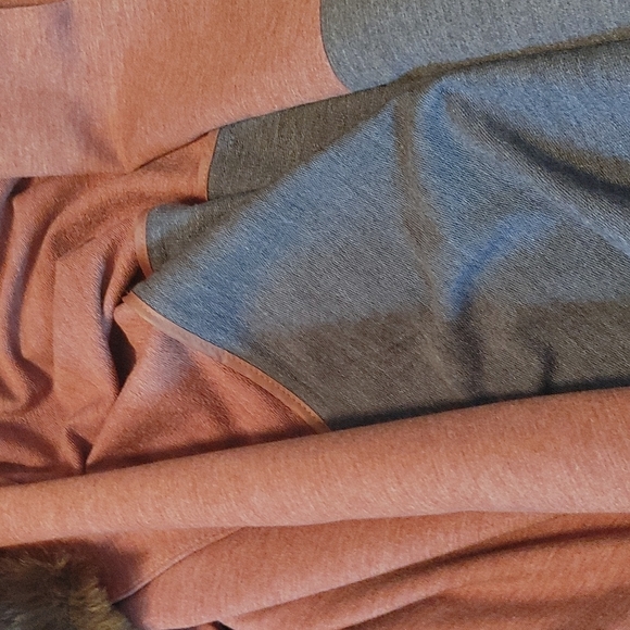 Fur collar coat - Picture 10 of 12